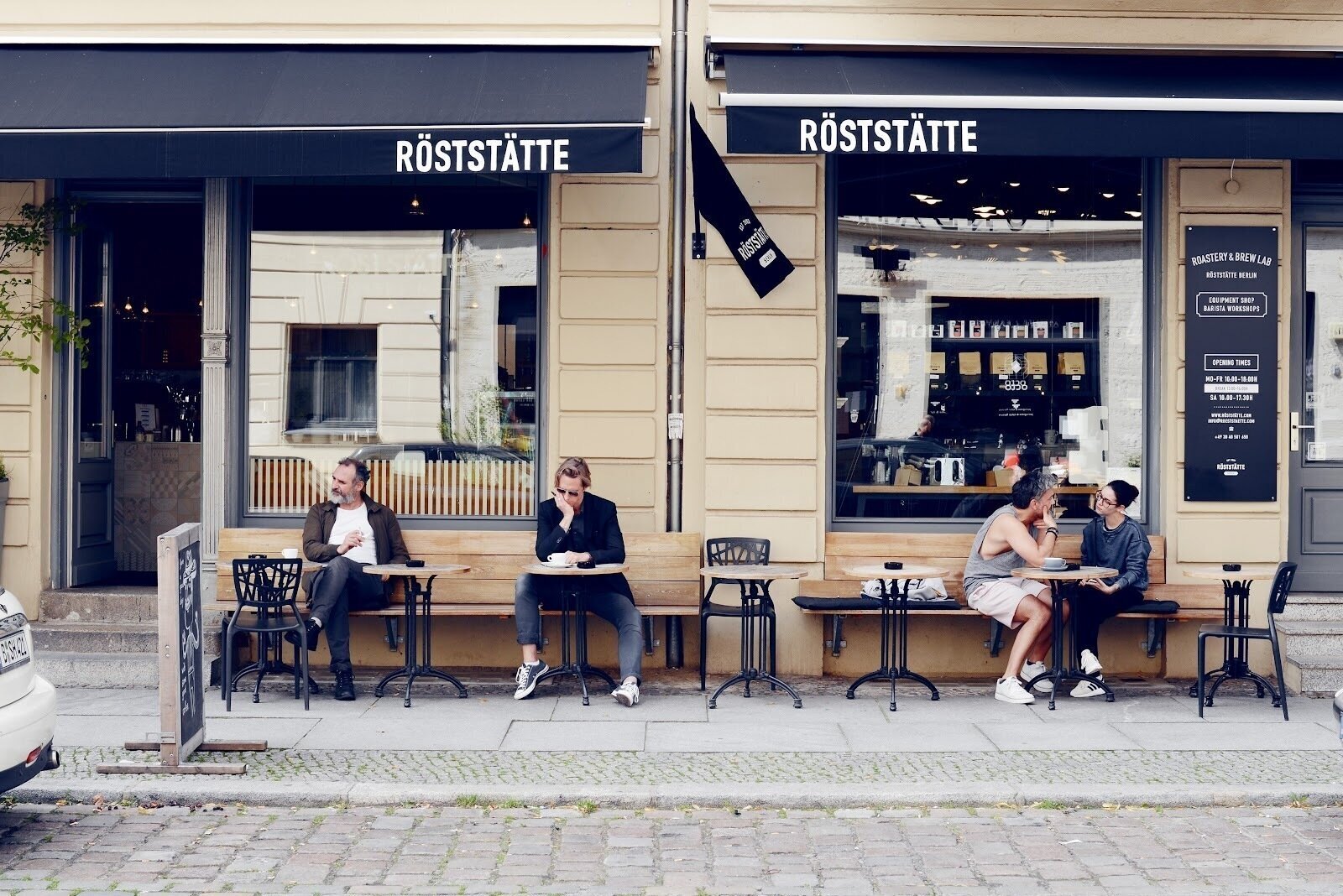 <span class="translation_missing" title="translation missing: en.meta.location_title, location_name: Röststätte Berlin, city: Berlin">Location Title</span>