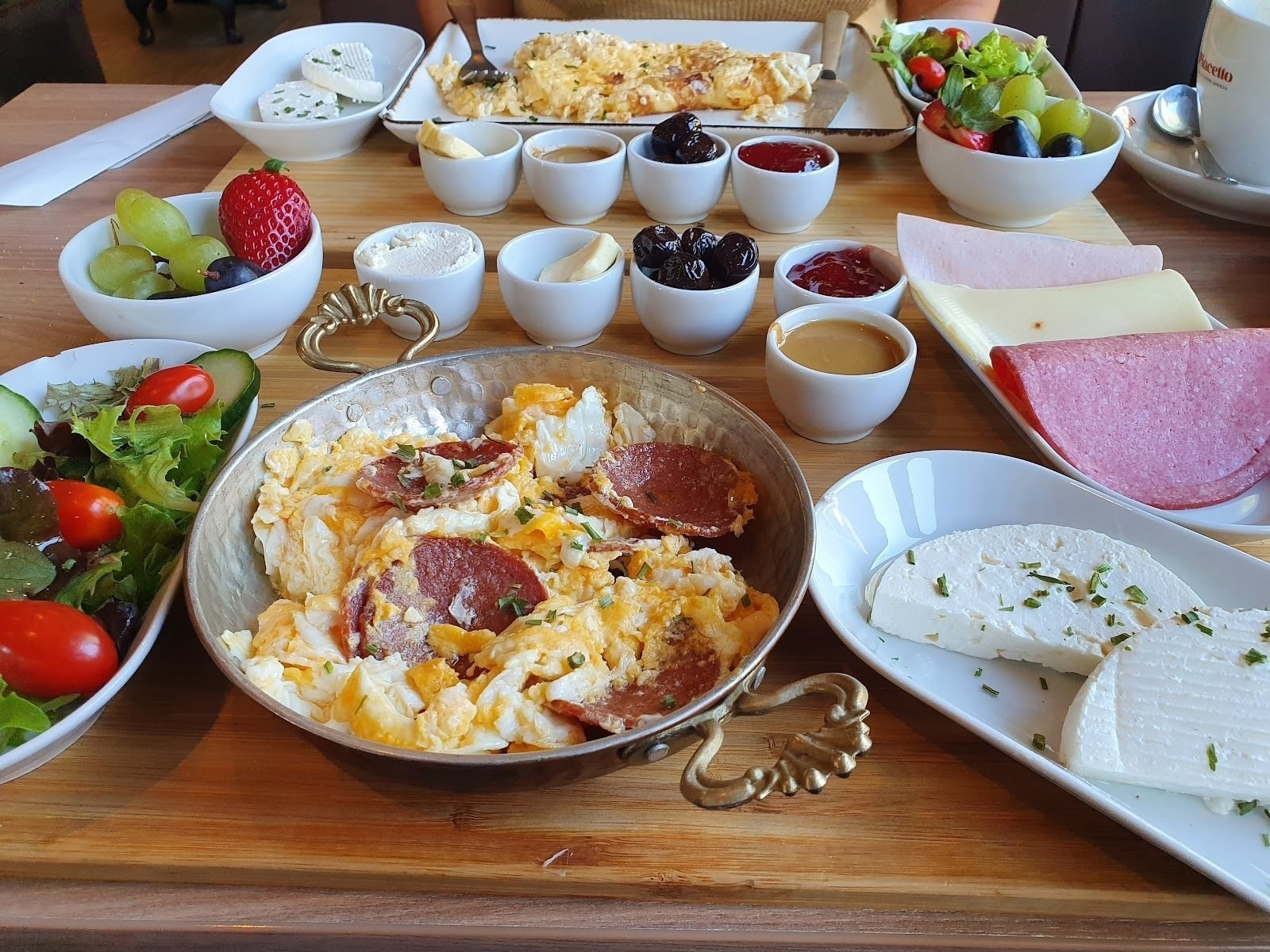 <span class="translation_missing" title="translation missing: en.meta.location_title, location_name: Susam Café und Frühstückshaus, city: Berlin">Location Title</span>