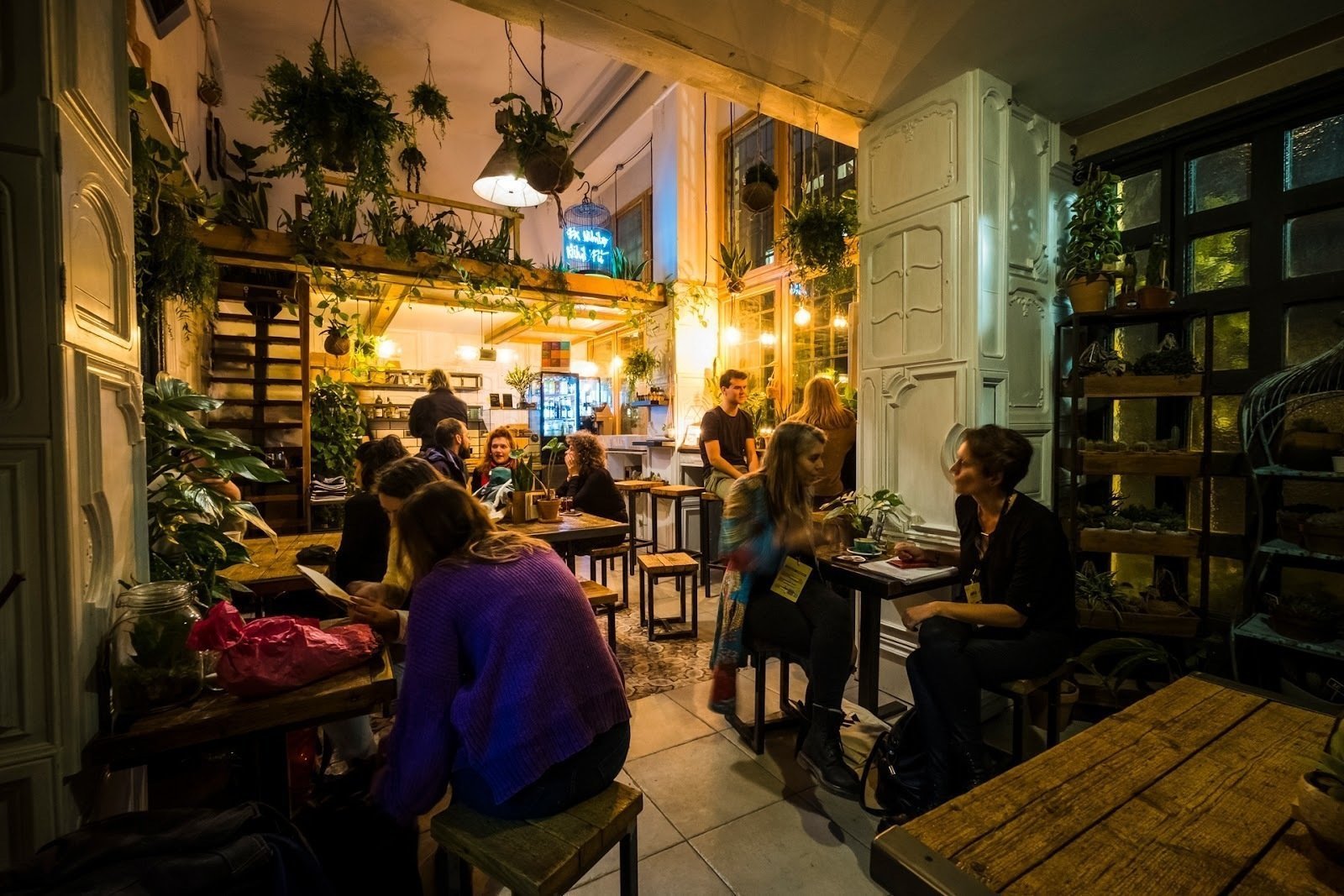 <span class="translation_missing" title="translation missing: en.meta.location_title, location_name: The Greens, city: Berlin">Location Title</span>