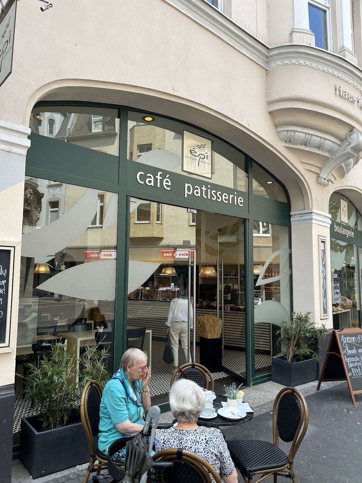 <span class="translation_missing" title="translation missing: en.meta.location_title, location_name: épi boulangerie patisserie, city: Bonn">Location Title</span>