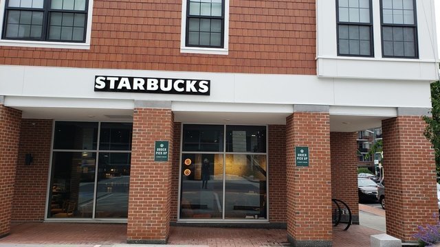 Starbucks @ Trapelo Rd
