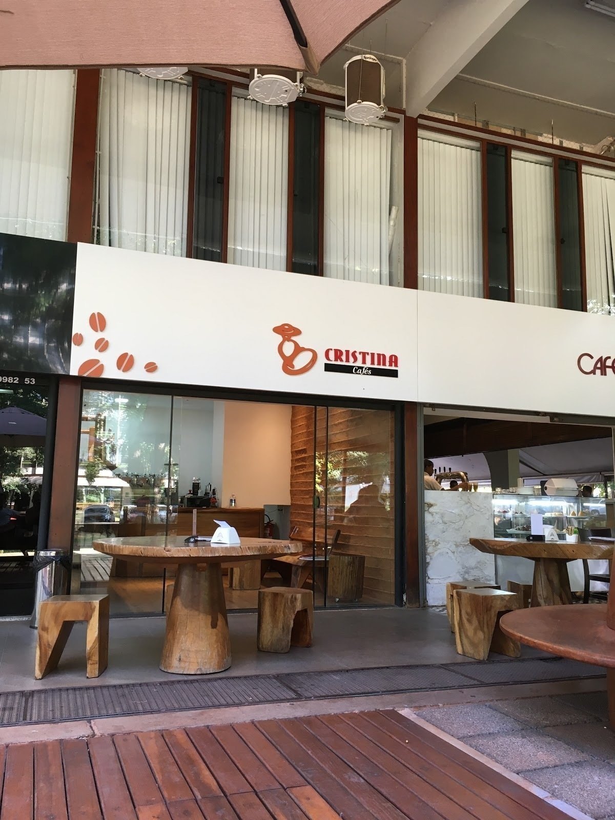 <span class="translation_missing" title="translation missing: en.meta.location_title, location_name: Café Cristina, city: Brasília">Location Title</span>