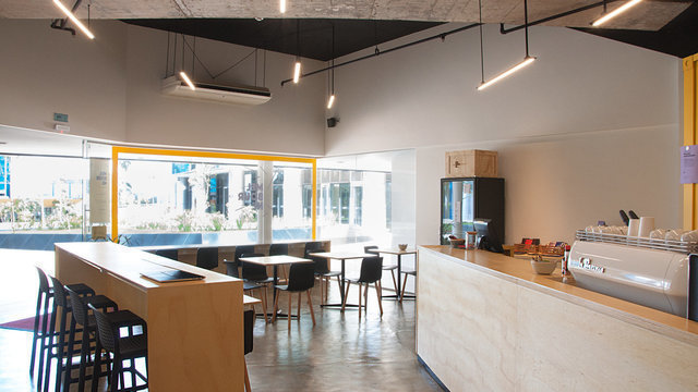 Melbourne Pausas & Co.