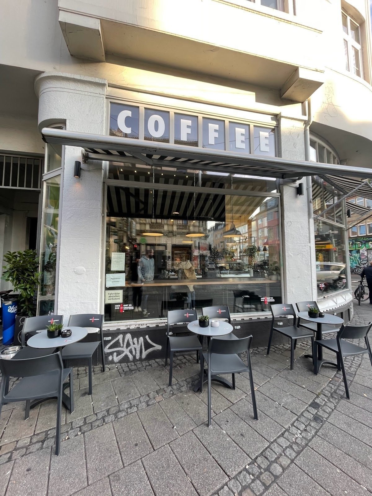<span class="translation_missing" title="translation missing: en.meta.location_title, location_name: Coffee Corner, city: Bremen">Location Title</span>