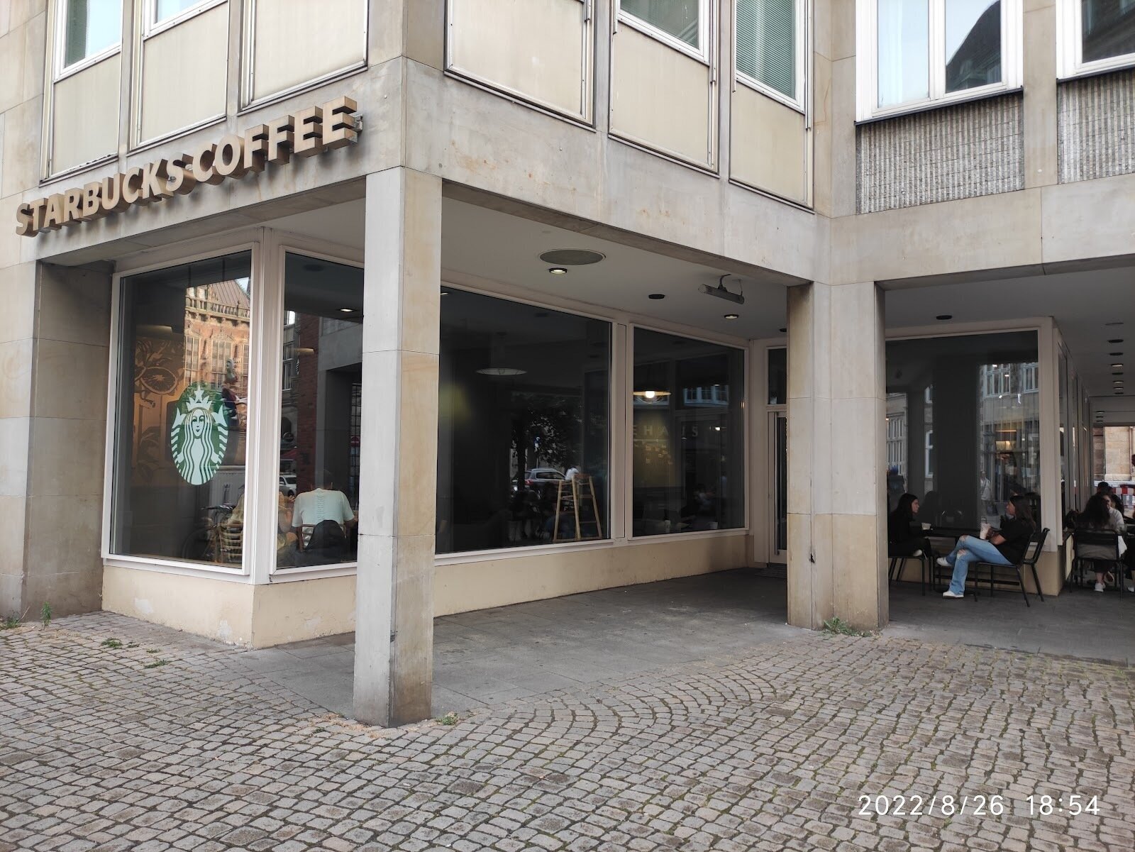 <span class="translation_missing" title="translation missing: en.meta.location_title, location_name: Starbucks @ Marktstraße, city: Bremen">Location Title</span>