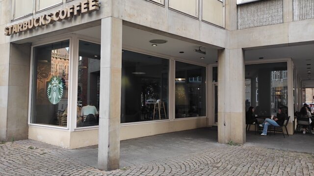 Starbucks @ Marktstraße