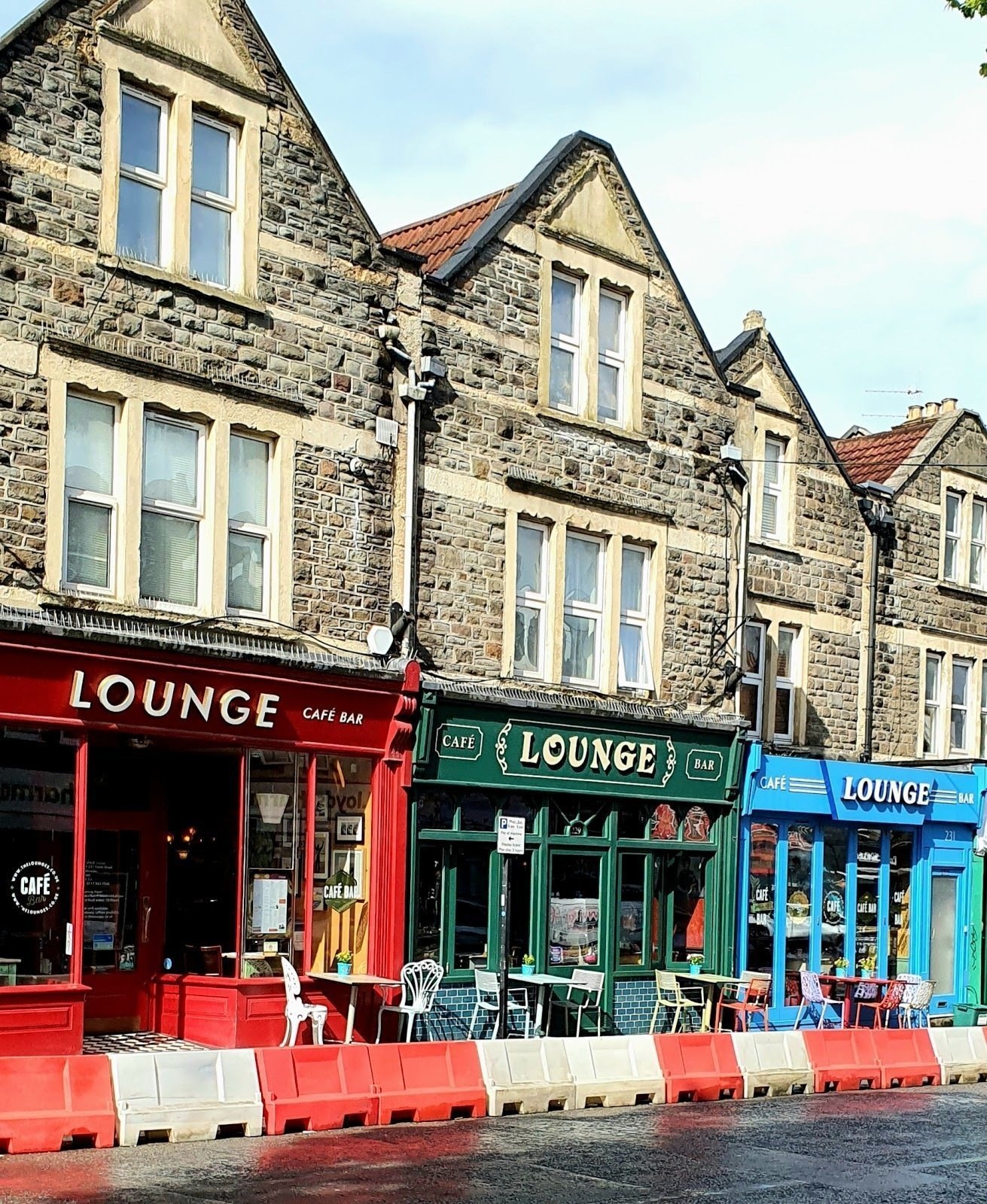 <span class="translation_missing" title="translation missing: en.meta.location_title, location_name: Lounge, city: Bristol">Location Title</span>