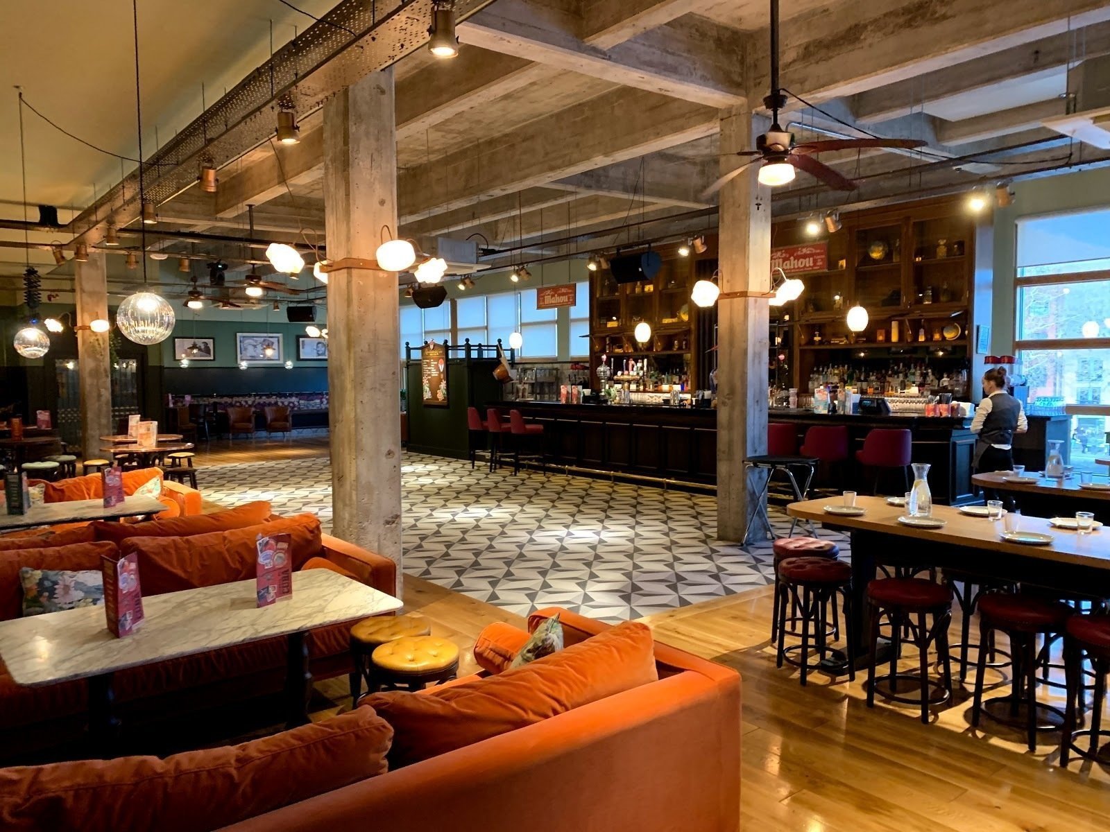 <span class="translation_missing" title="translation missing: en.meta.location_title, location_name: Revolución de Cuba Bristol, city: Bristol">Location Title</span>