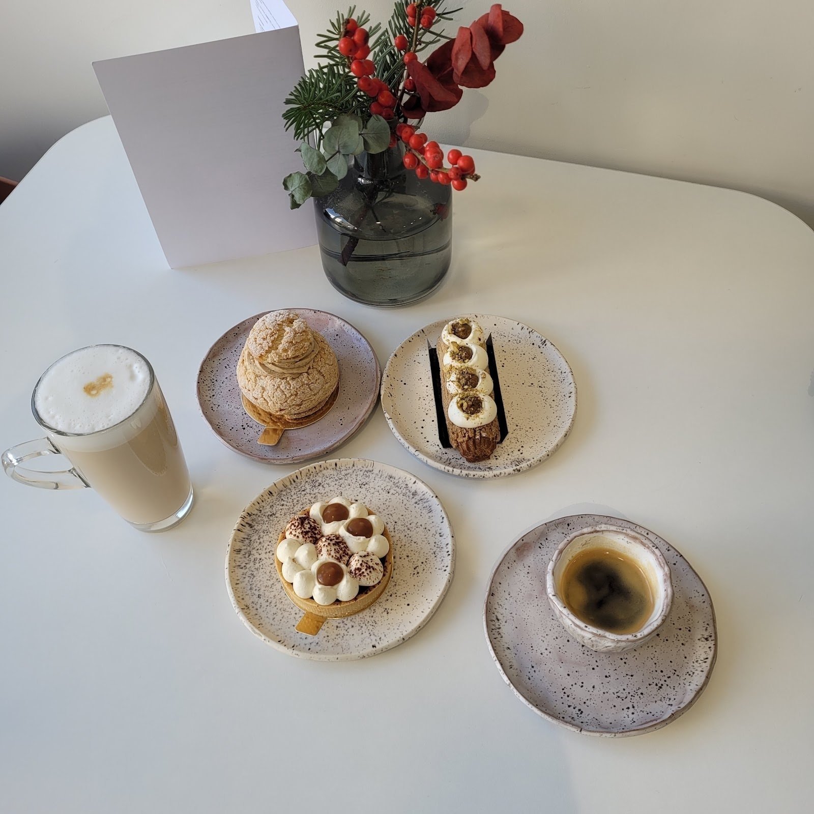 <span class="translation_missing" title="translation missing: en.meta.location_title, location_name: OhLala Patisserie, city: Bucharest">Location Title</span>