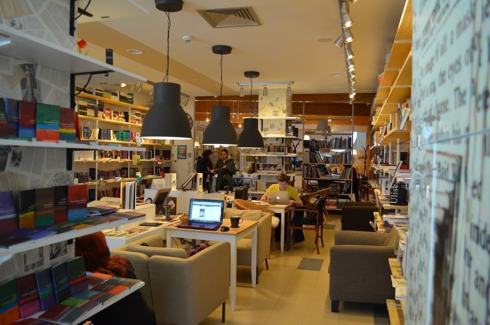 <span class="translation_missing" title="translation missing: en.meta.location_title, location_name: &quot;Seneca Anticafe&quot;, city: Bucharest">Location Title</span>