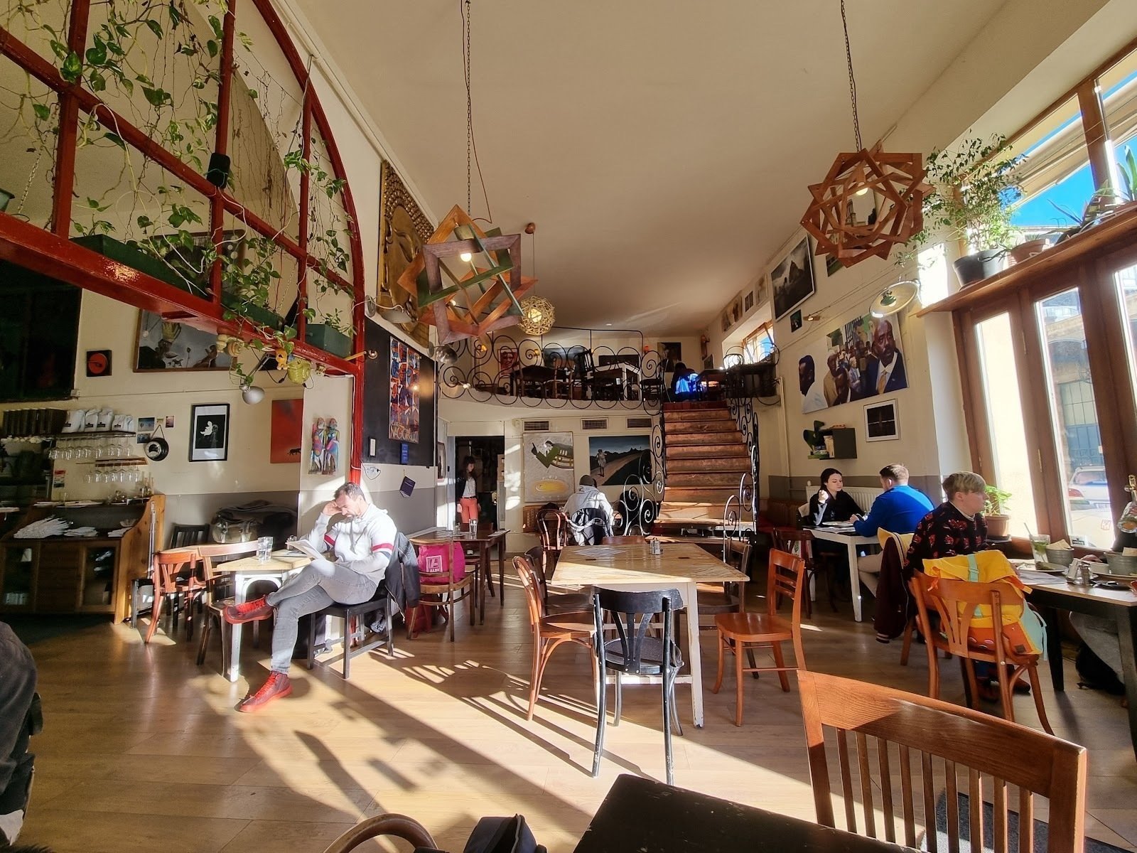 <span class="translation_missing" title="translation missing: en.meta.location_title, location_name: Café Csiga, city: Budapest">Location Title</span>