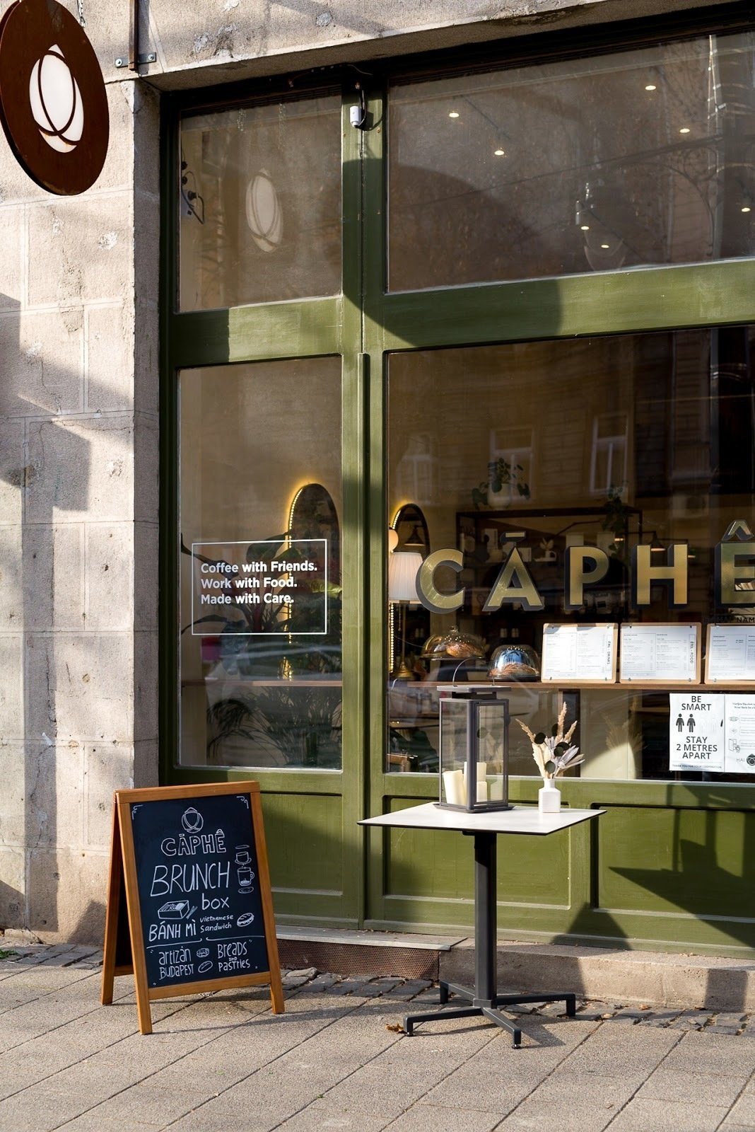 <span class="translation_missing" title="translation missing: en.meta.location_title, location_name: Caphe by Hai Nam, city: Budapest">Location Title</span>