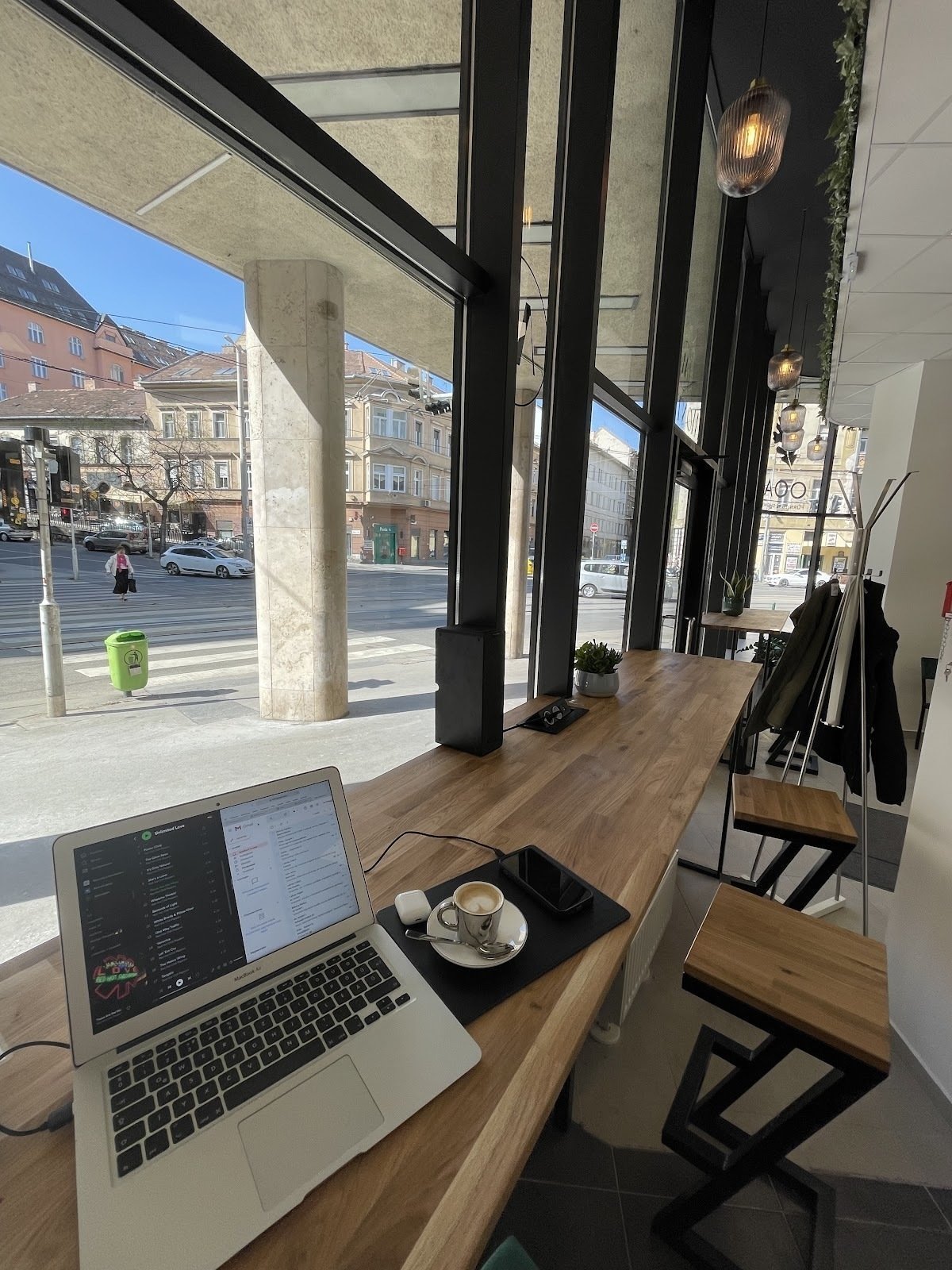 <span class="translation_missing" title="translation missing: en.meta.location_title, location_name: Montage Budapest, city: Budapest">Location Title</span>