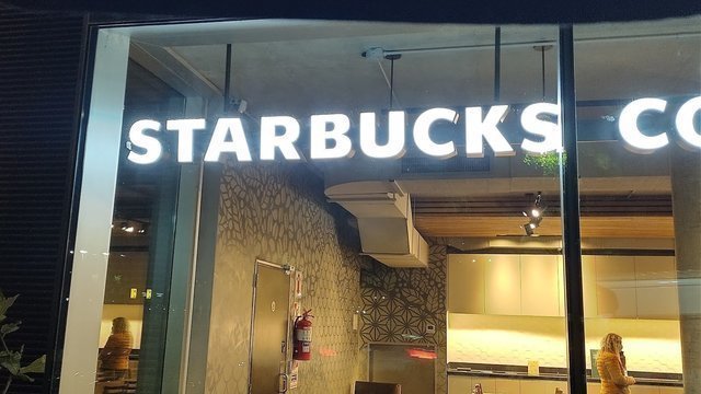 Starbucks @ Av. Caseros