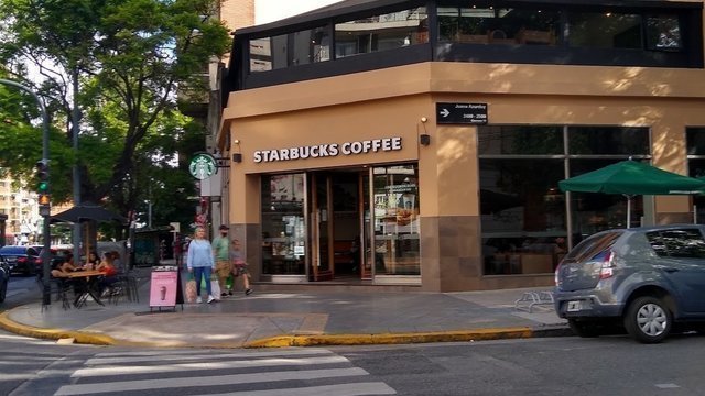 Starbucks @ Juana Azurduy