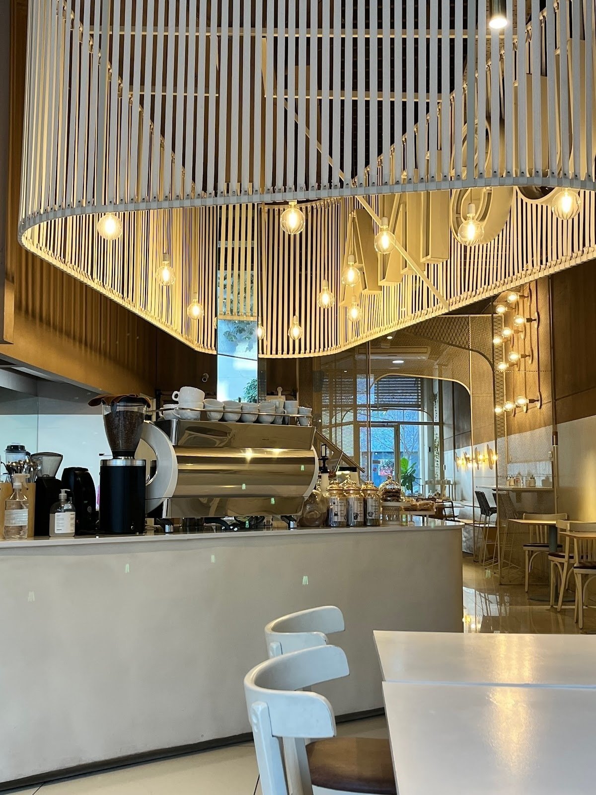 <span class="translation_missing" title="translation missing: en.meta.location_title, location_name: Usina Cafetera, city: Buenos Aires">Location Title</span>
