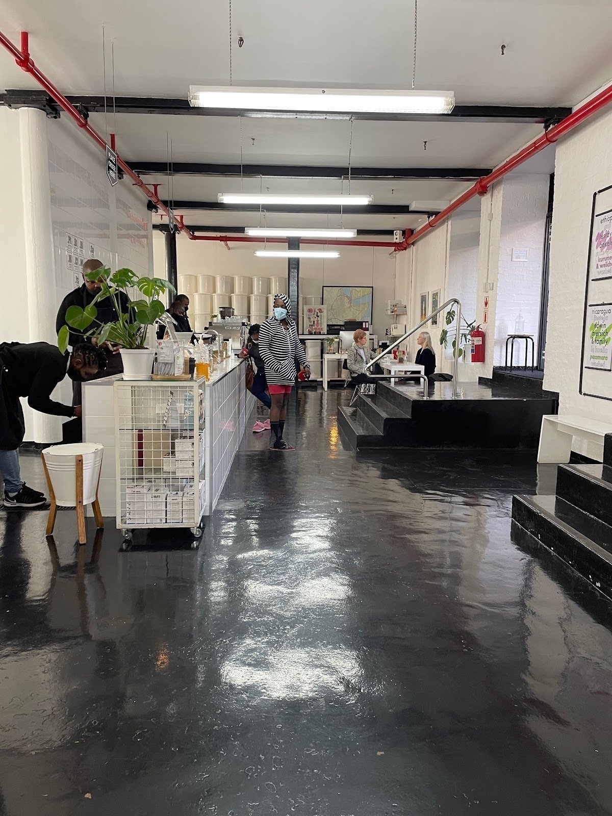 <span class="translation_missing" title="translation missing: en.meta.location_title, location_name: Espresso Lab Microroasters, city: Cape Town">Location Title</span>