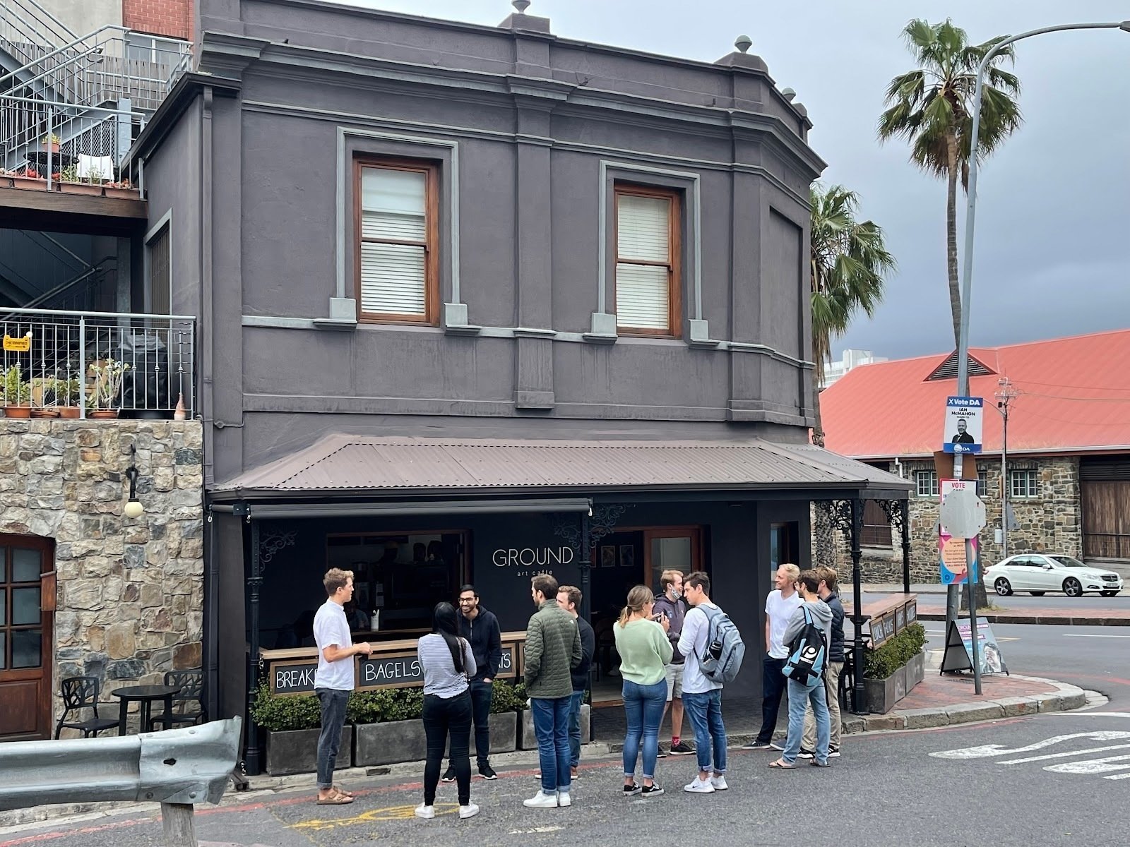<span class="translation_missing" title="translation missing: en.meta.location_title, location_name: Ground Art Caffe, city: Cape Town">Location Title</span>