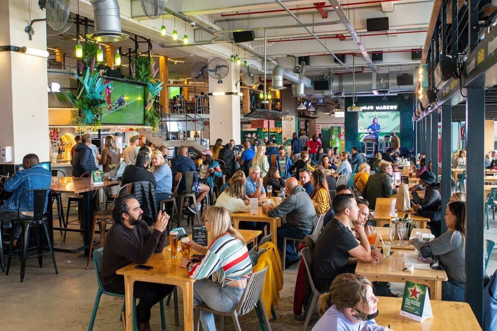 <span class="translation_missing" title="translation missing: en.meta.location_title, location_name: Mojo Market, city: Cape Town">Location Title</span>