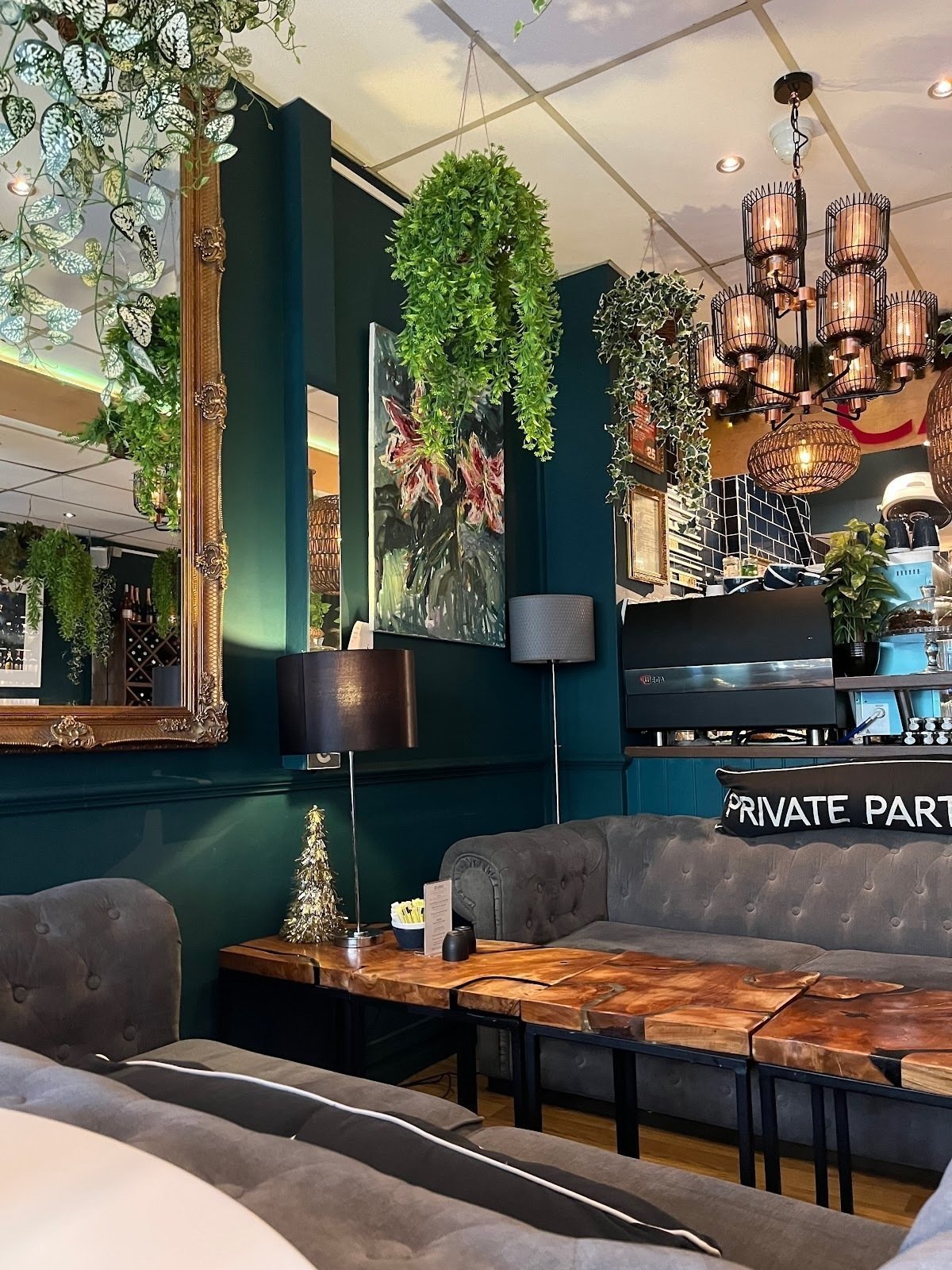 <span class="translation_missing" title="translation missing: en.meta.location_title, location_name: Café Nucleus Lounge, city: Chatham">Location Title</span>