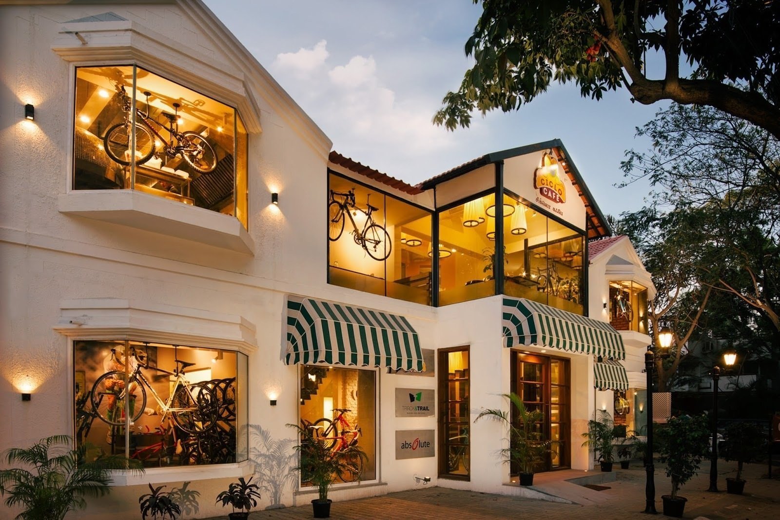<span class="translation_missing" title="translation missing: en.meta.location_title, location_name: Ciclo Café, city: Chennai">Location Title</span>