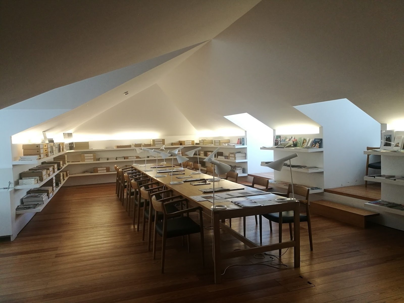 <span class="translation_missing" title="translation missing: en.meta.location_title, location_name: Casa da Escrita, city: Coimbra">Location Title</span>