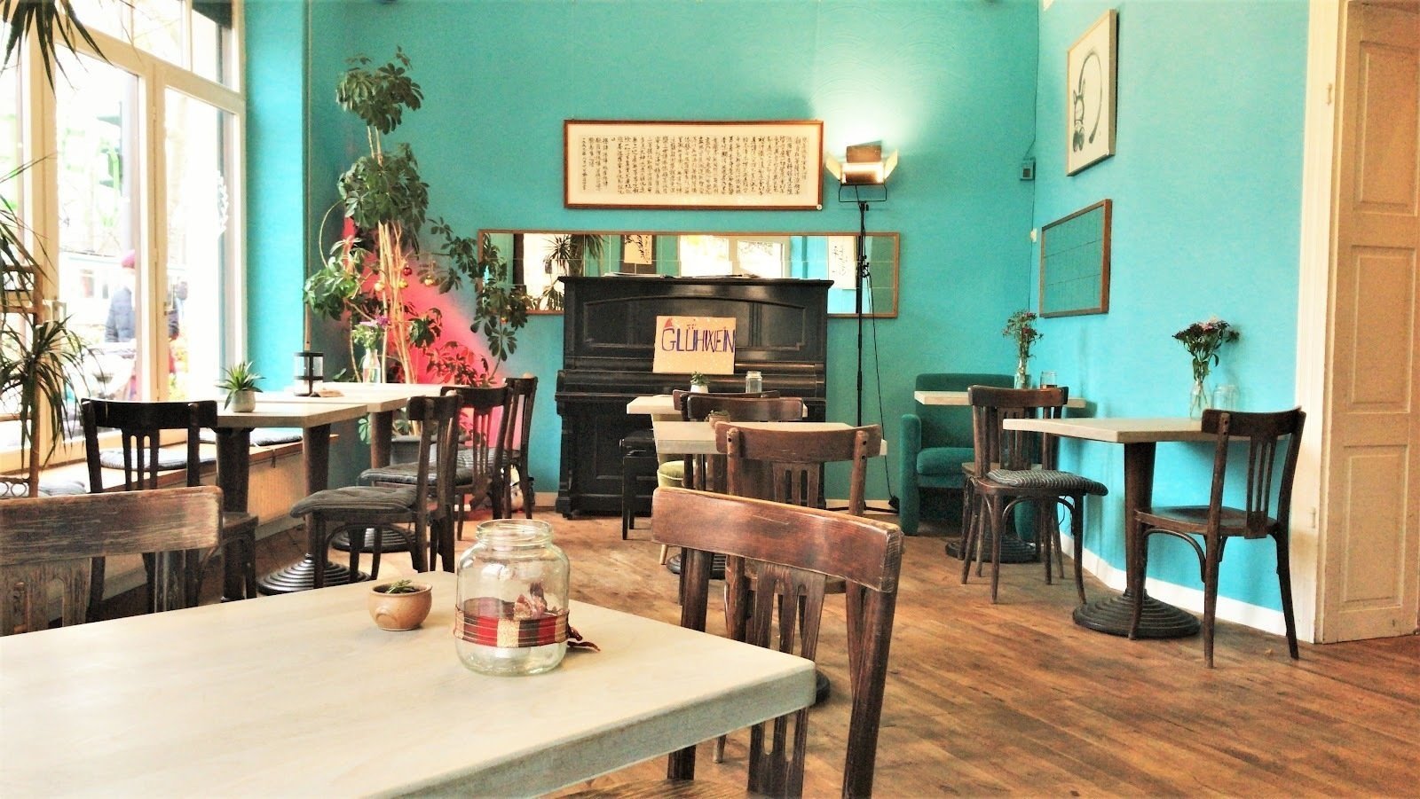 <span class="translation_missing" title="translation missing: en.meta.location_title, location_name: Impact - Café by Plastic2Beans, city: Cologne">Location Title</span>