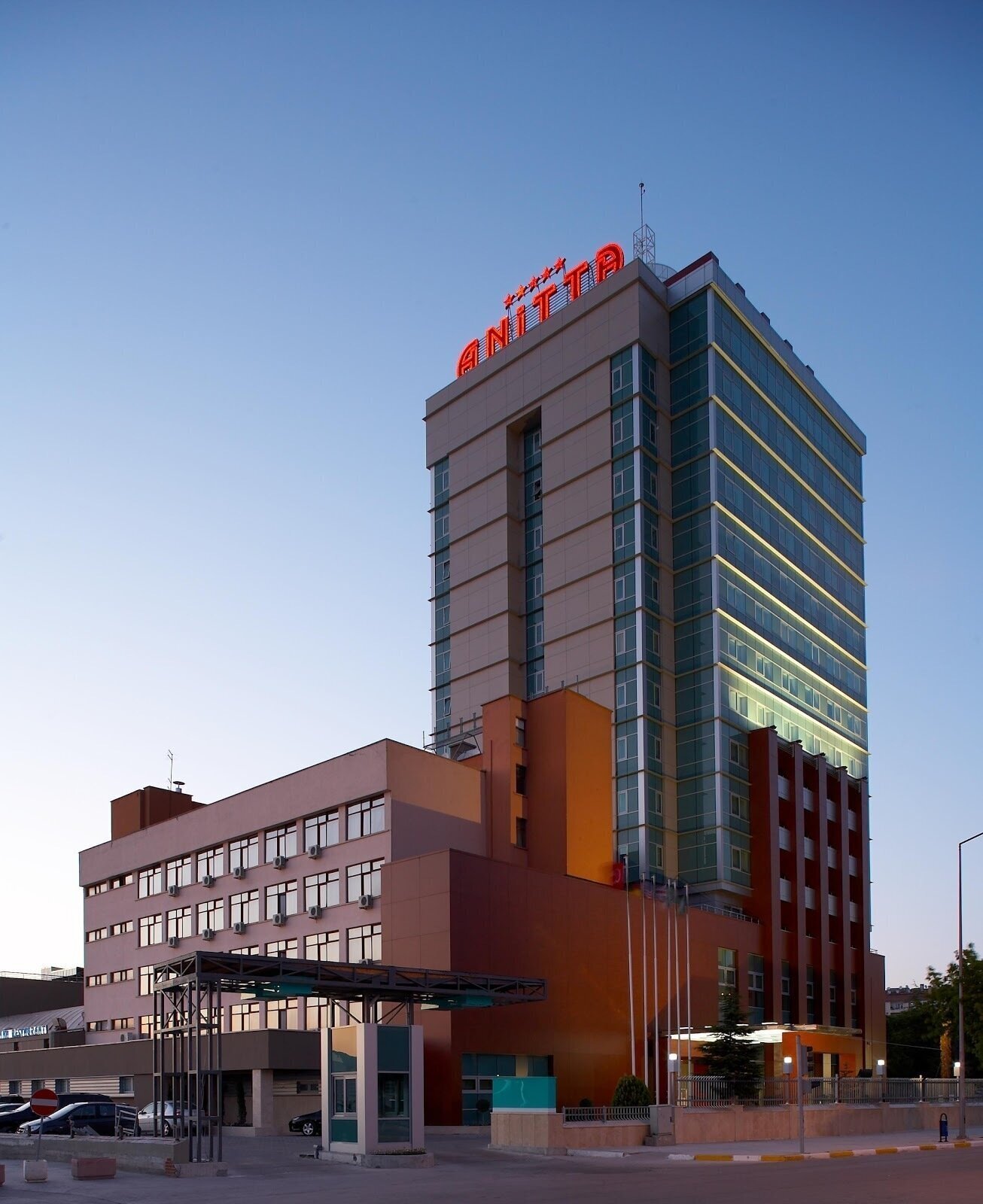 <span class="translation_missing" title="translation missing: en.meta.location_title, location_name: Anitta Hotel, city: Çorum">Location Title</span>