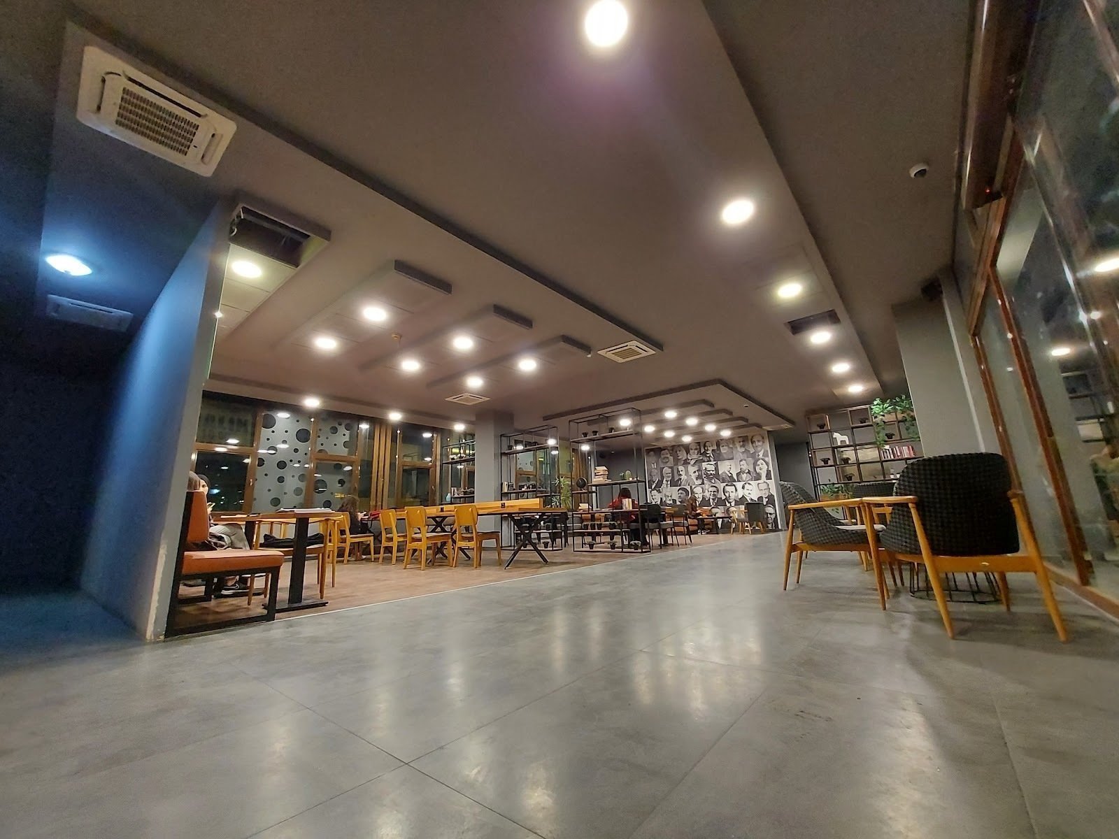 <span class="translation_missing" title="translation missing: en.meta.location_title, location_name: Coffee Kangoo, city: Çorum">Location Title</span>