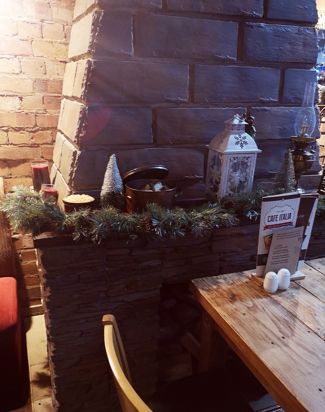<span class="translation_missing" title="translation missing: en.meta.location_title, location_name: Cafe Italia, city: Coventry">Location Title</span>
