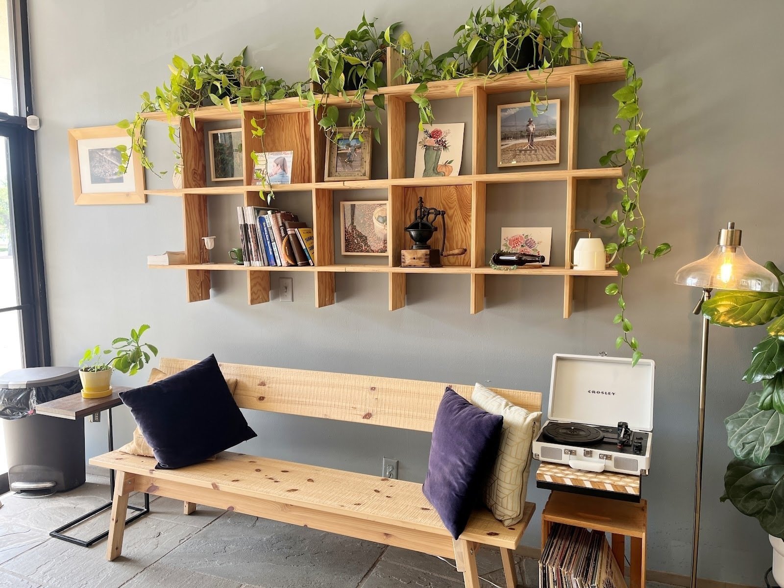 <span class="translation_missing" title="translation missing: en.meta.location_title, location_name: Coffee del Rey, city: Dallas">Location Title</span>