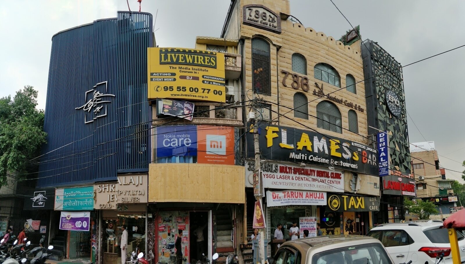 <span class="translation_missing" title="translation missing: en.meta.location_title, location_name: Cafeteria &amp; Co., city: Delhi">Location Title</span>