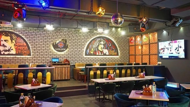 London Street Cafe & Bar