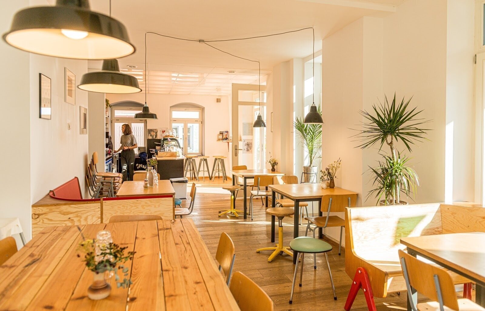 <span class="translation_missing" title="translation missing: en.meta.location_title, location_name: KAWA-Espressobar | Dresden, city: Dresden">Location Title</span>