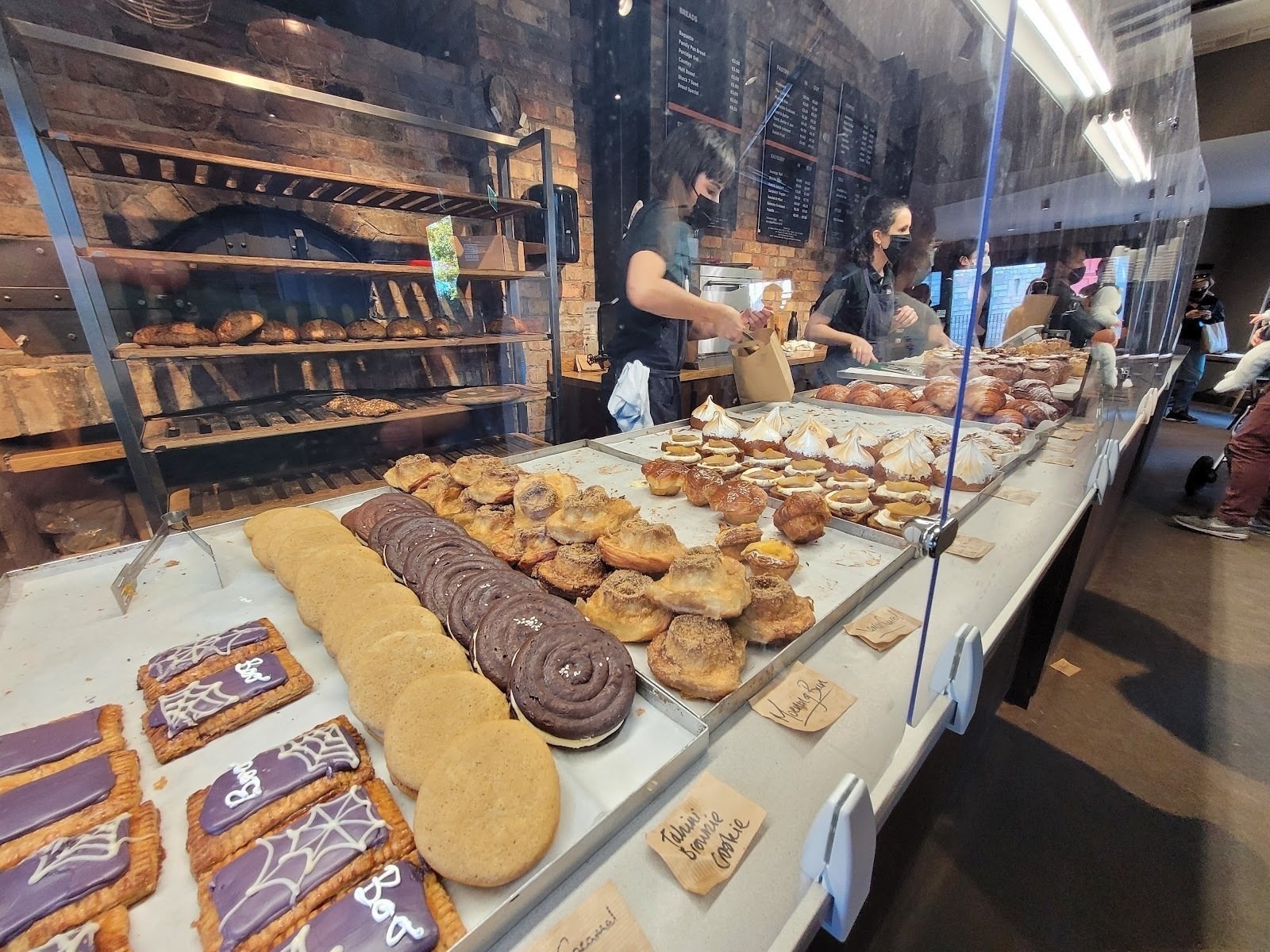 <span class="translation_missing" title="translation missing: en.meta.location_title, location_name: Bread 41, city: Dublin">Location Title</span>