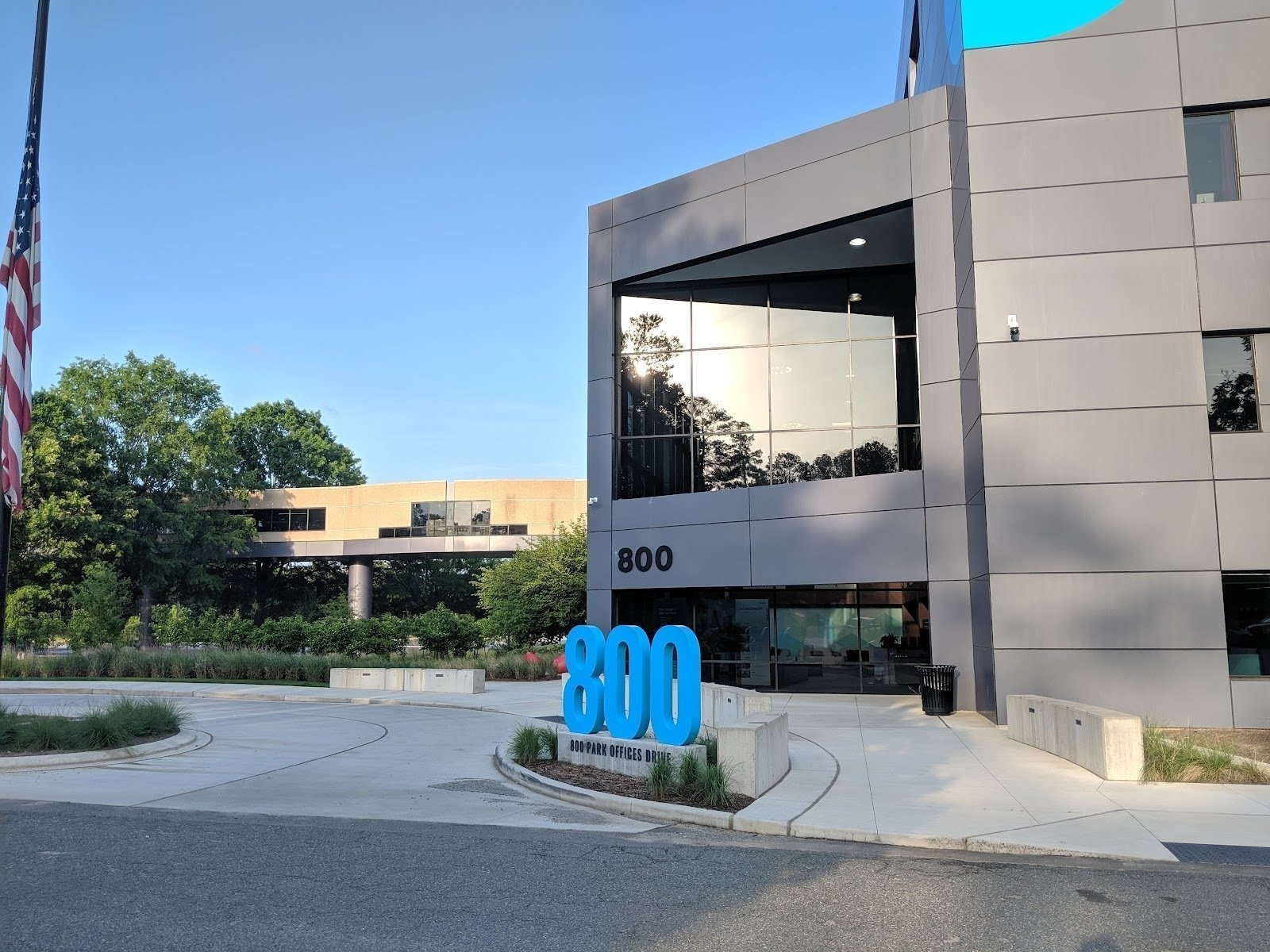 <span class="translation_missing" title="translation missing: en.meta.location_title, location_name: Frontier RTP - Building 800, city: Durham">Location Title</span>