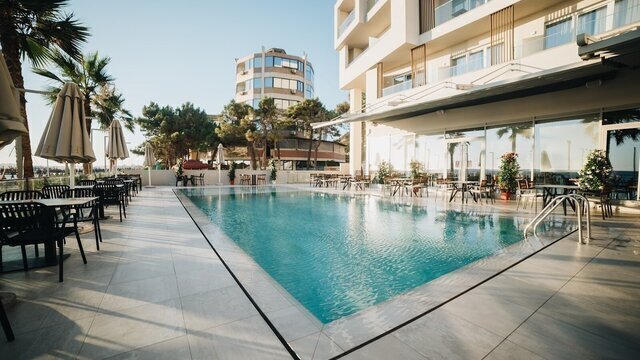 Amr Hotel