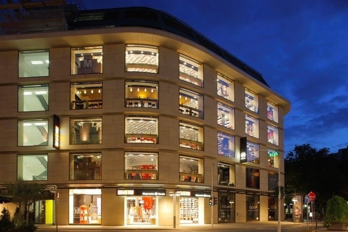 <span class="translation_missing" title="translation missing: en.meta.location_title, location_name: Mayersche Droste GmbH &amp; Co.KG, city: Düsseldorf">Location Title</span>