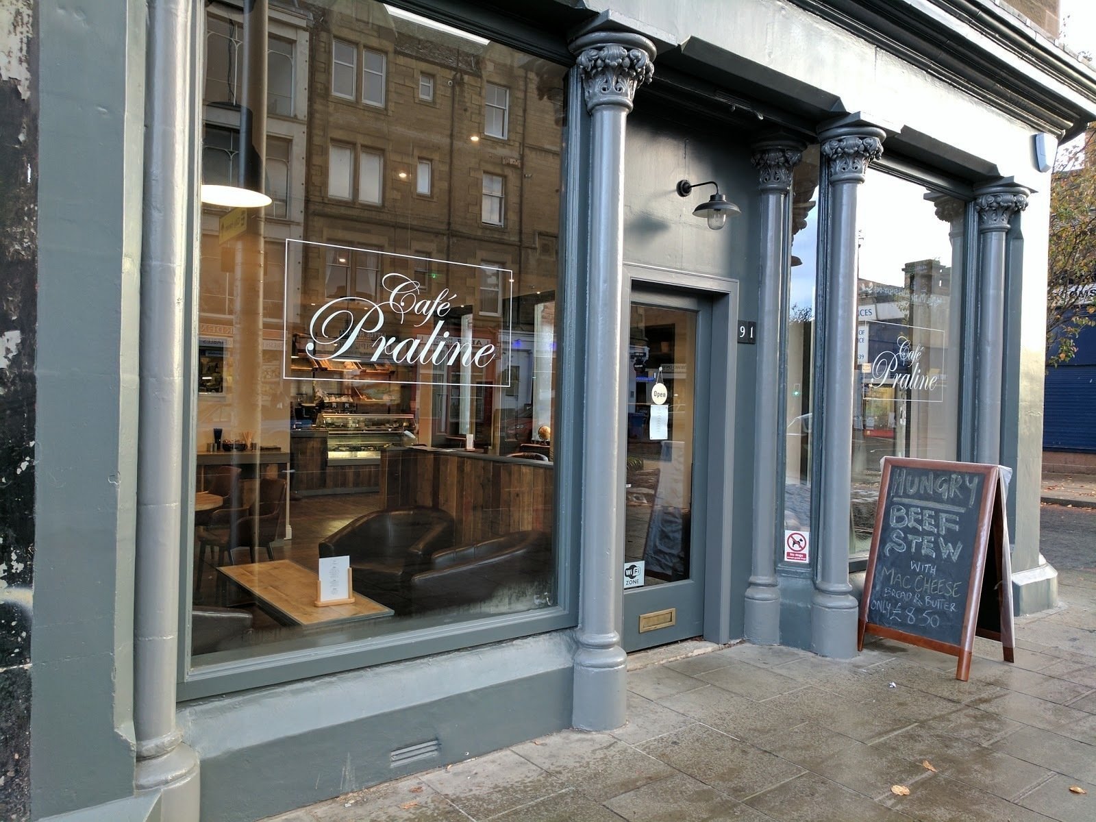 <span class="translation_missing" title="translation missing: en.meta.location_title, location_name: Cafe Praline., city: Edinburgh">Location Title</span>