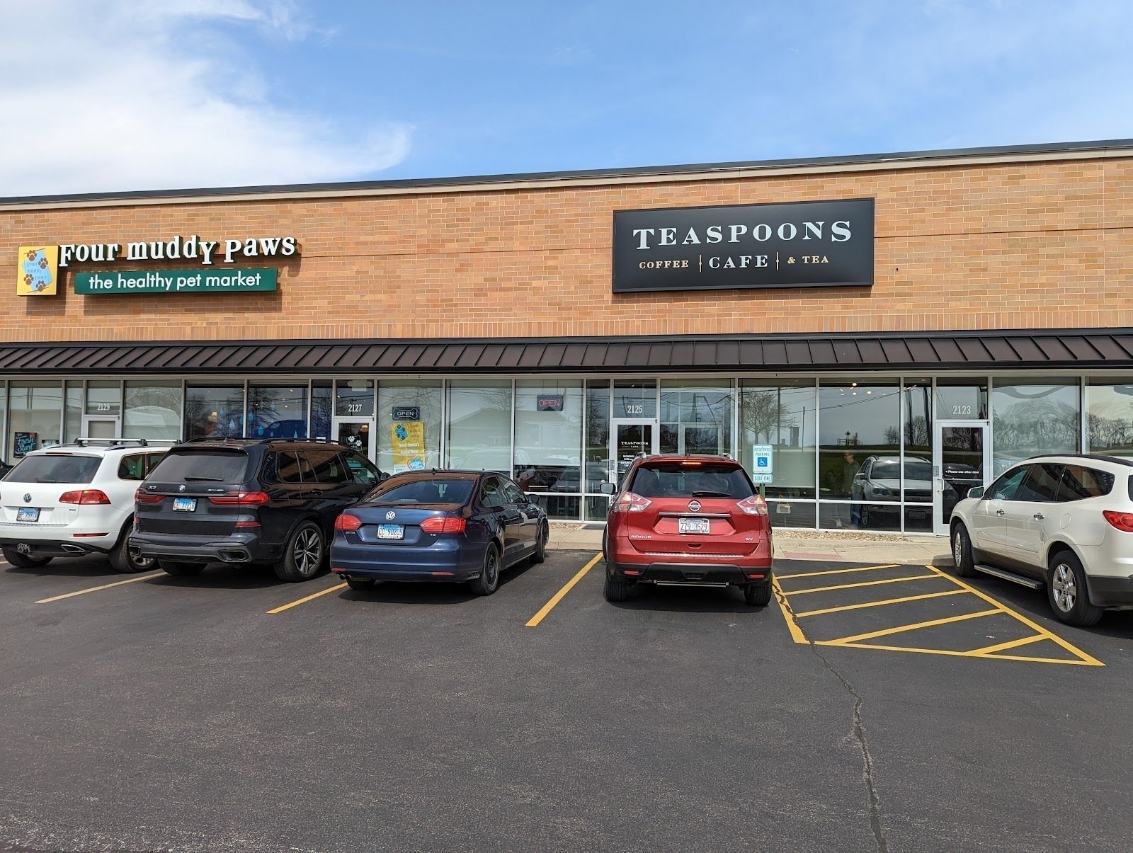 <span class="translation_missing" title="translation missing: en.meta.location_title, location_name: Teaspoons Cafe, city: Edwardsville">Location Title</span>