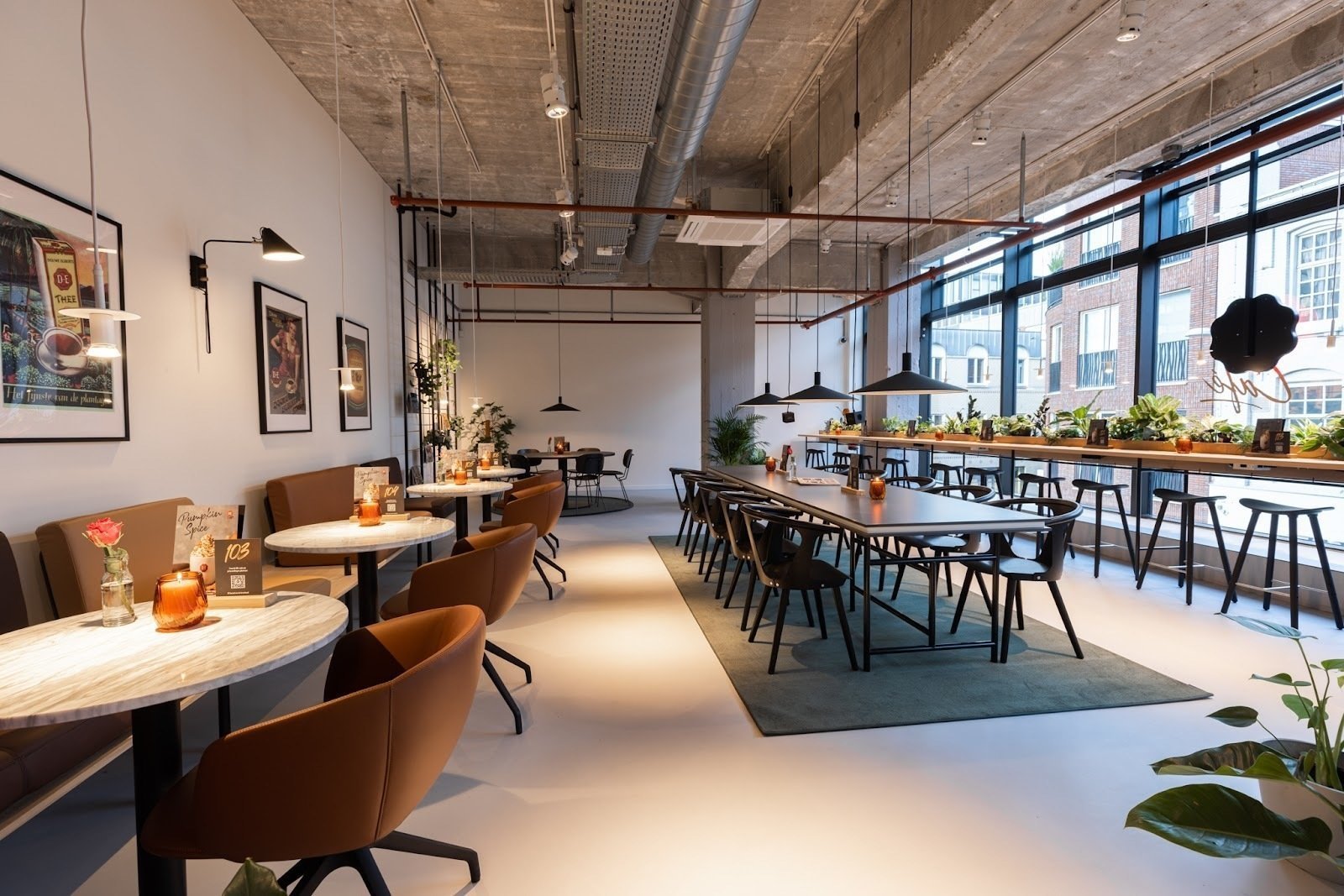 <span class="translation_missing" title="translation missing: en.meta.location_title, location_name: Douwe Egberts Café, city: Eindhoven">Location Title</span>