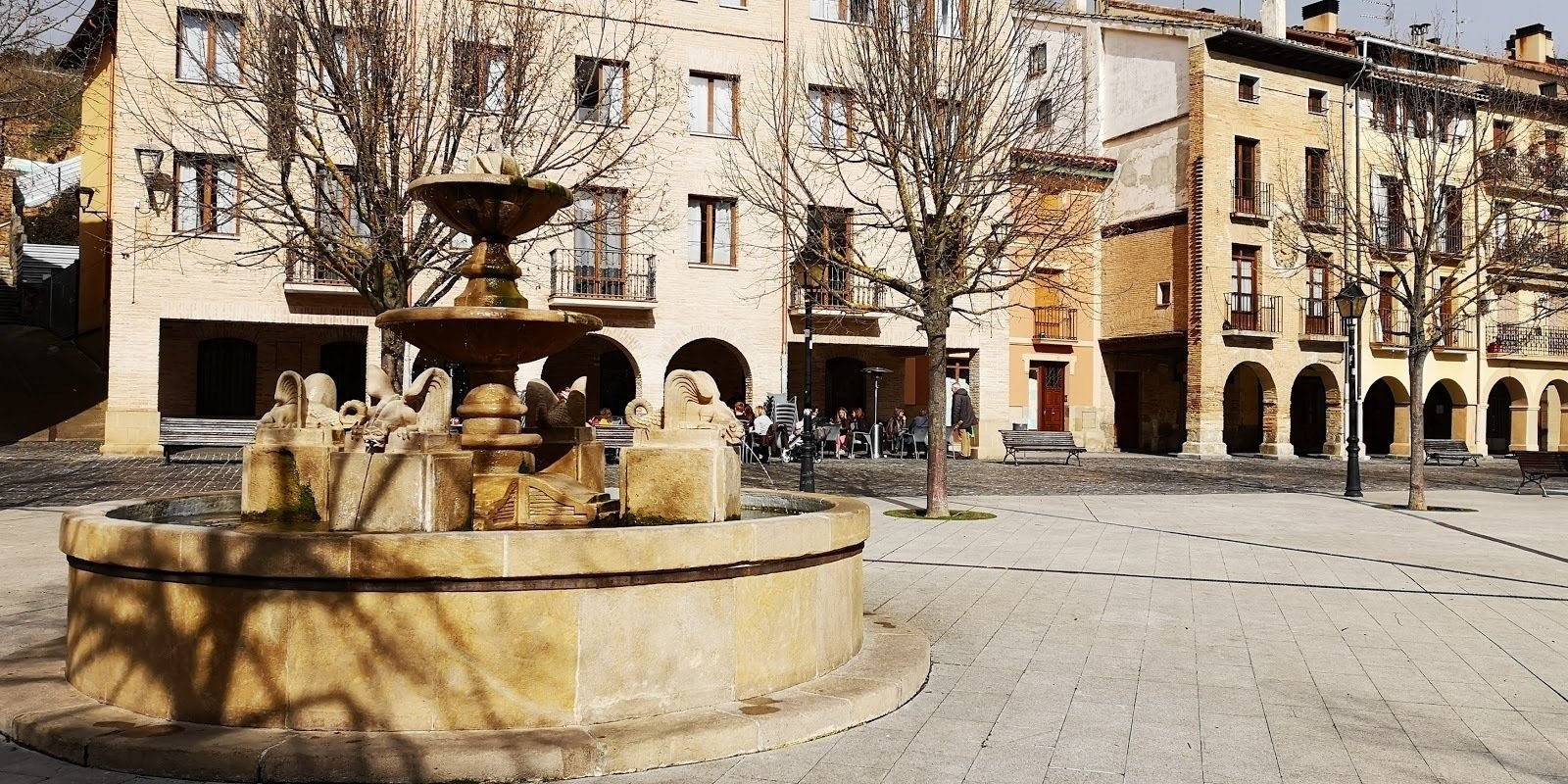 <span class="translation_missing" title="translation missing: en.meta.location_title, location_name: Cafe Bar Restaurante XANTI, city: Estella">Location Title</span>