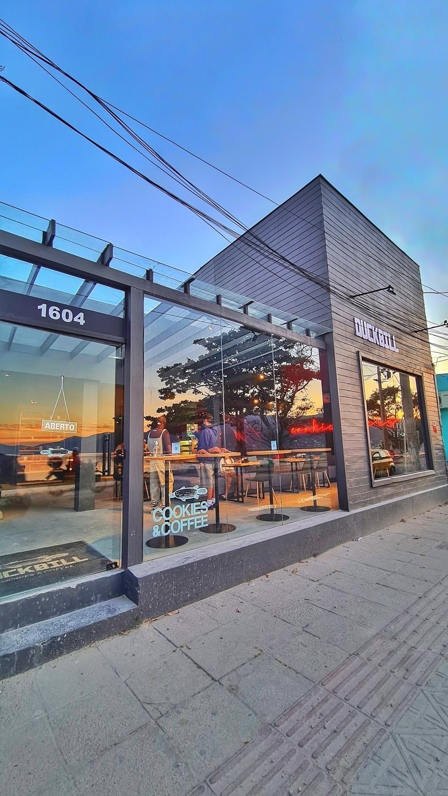 <span class="translation_missing" title="translation missing: en.meta.location_title, location_name: Duckbill Cookies e Coffee, city: Florianópolis">Location Title</span>