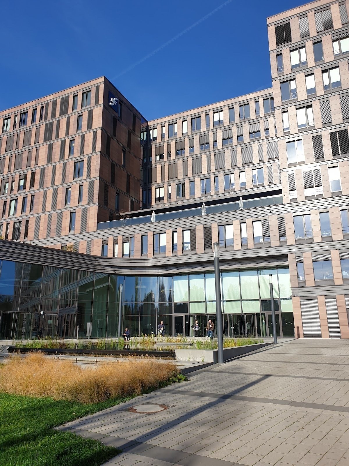 <span class="translation_missing" title="translation missing: en.meta.location_title, location_name: Frankfurt School of Finance &amp; Management, city: Frankfurt">Location Title</span>