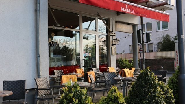 Mainkai Café