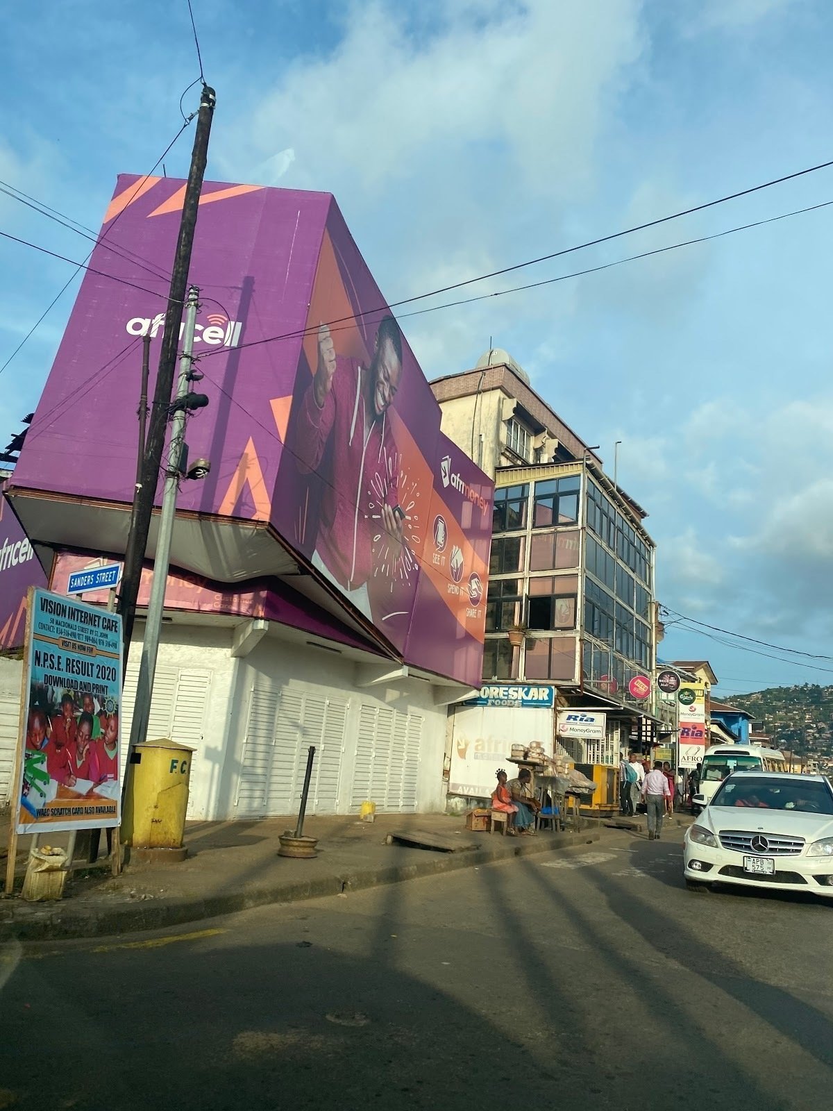<span class="translation_missing" title="translation missing: en.meta.location_title, location_name: Noreskar food, city: Freetown">Location Title</span>