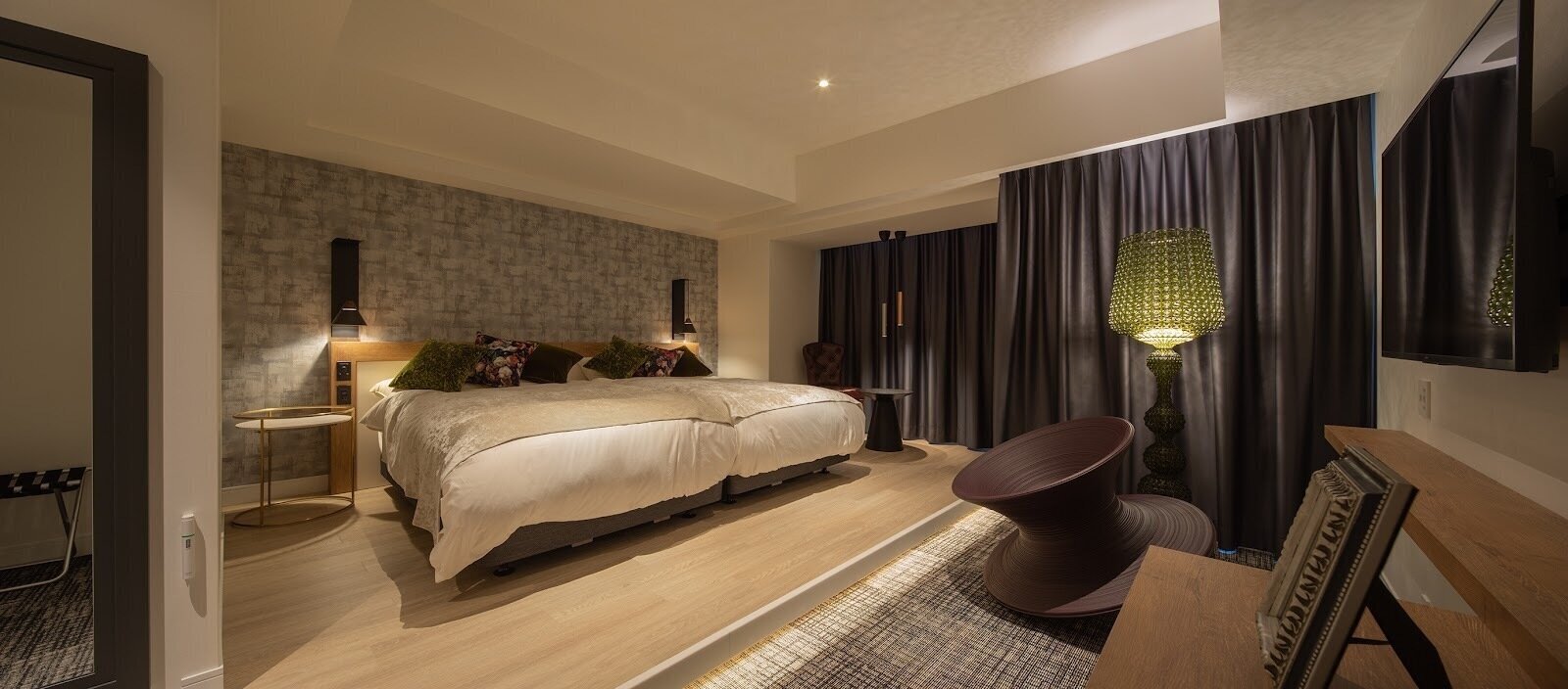 <span class="translation_missing" title="translation missing: en.meta.location_title, location_name: FFFFFF Hotel, city: Fukuoka">Location Title</span>