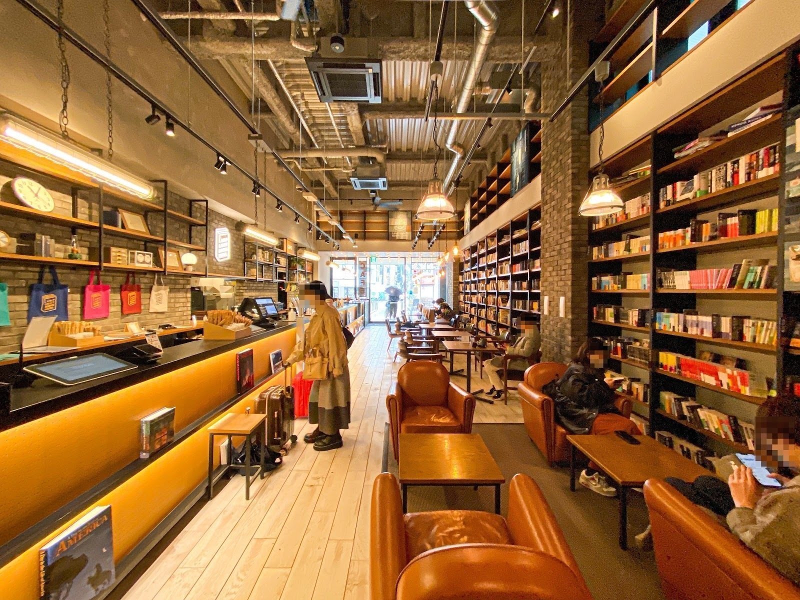 <span class="translation_missing" title="translation missing: en.meta.location_title, location_name: Lamp Light Books Cafe, city: Fukuoka">Location Title</span>