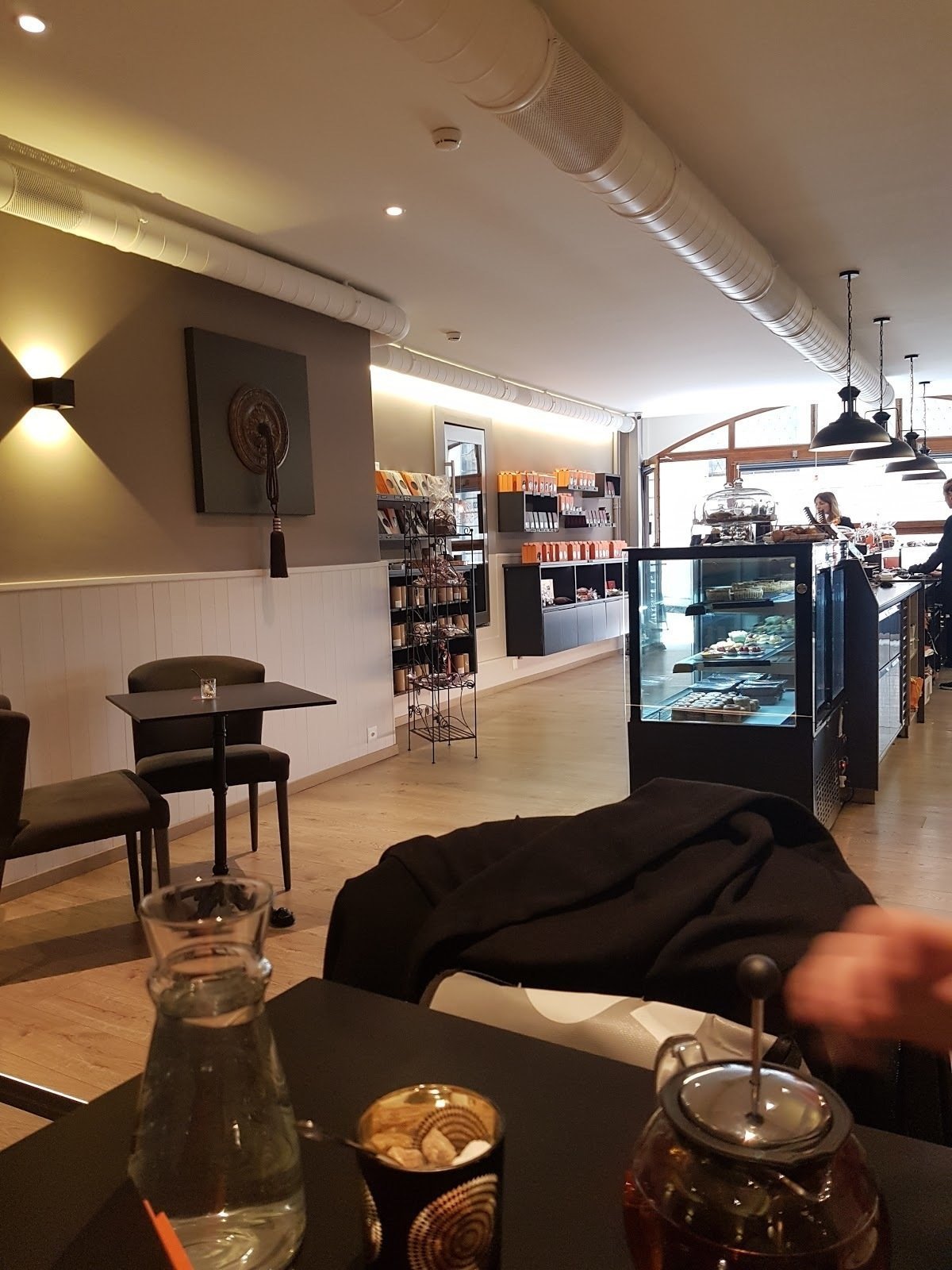 <span class="translation_missing" title="translation missing: en.meta.location_title, location_name: Chocolaterie Philippe Pascoët, city: Geneva">Location Title</span>
