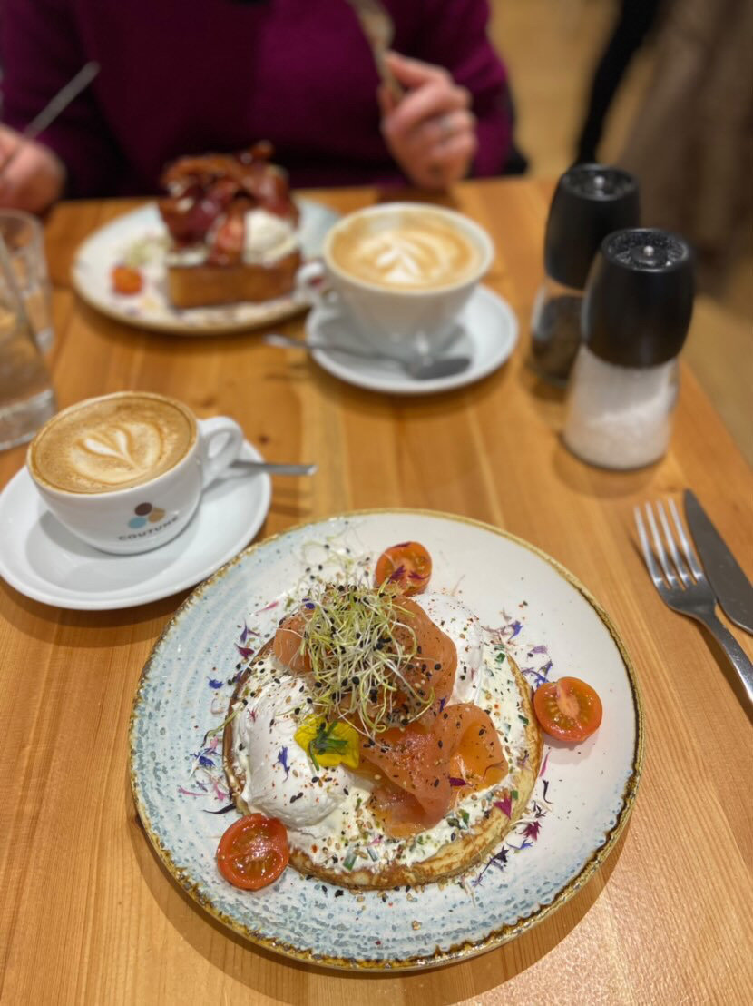 <span class="translation_missing" title="translation missing: en.meta.location_title, location_name: Madame - Brunch &amp; Coffee, city: Geneva">Location Title</span>